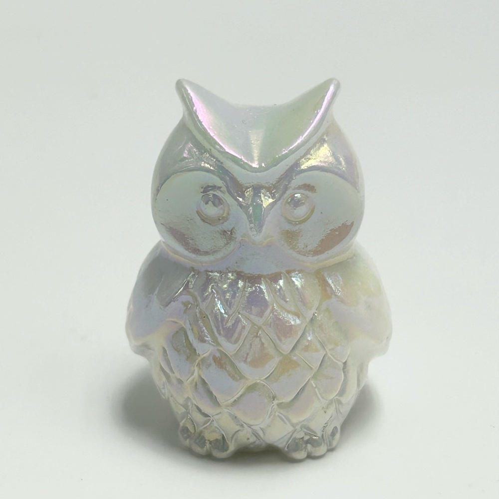 White Jade Iridescent Mini Owl Figurine. NO LOWBALL OFFERS! PRICE IS FIRM!